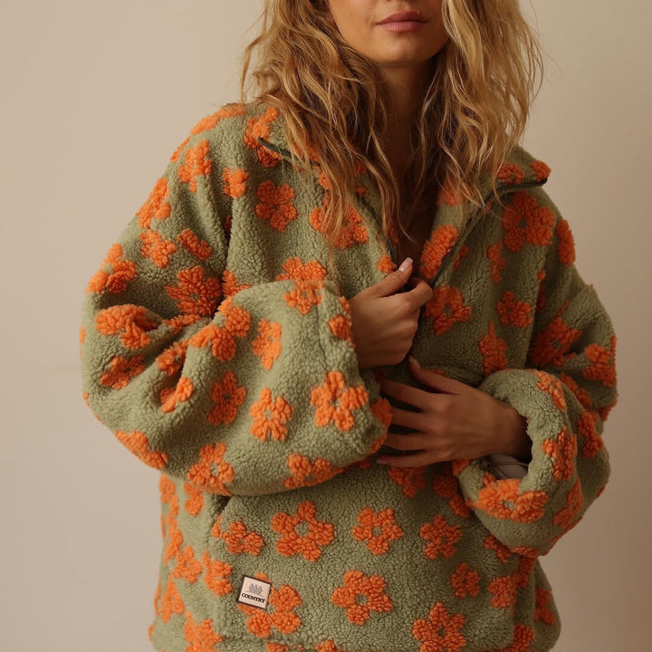 Daisy – Luxe Fleece Comfort Bloom