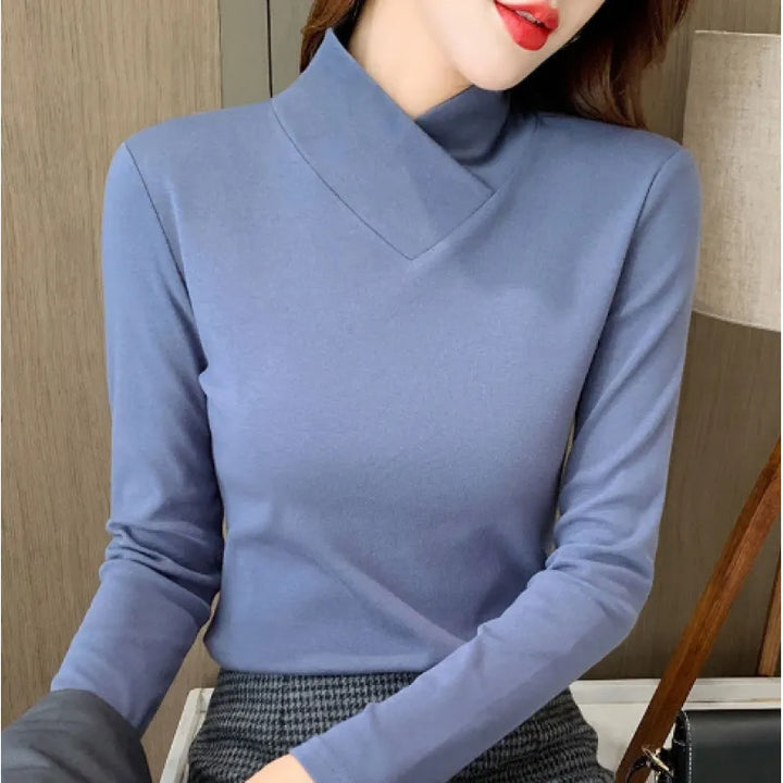 Avery | Chic Turtleneck T-shirt